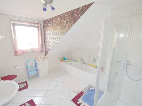 Große 3-Raum-DG-Wohnung mit traumhaftem Fernblick in Wetzlar