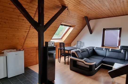 Möblierte, modernisierte 2,5-Zimmer-DG-Wohnung in Bonn