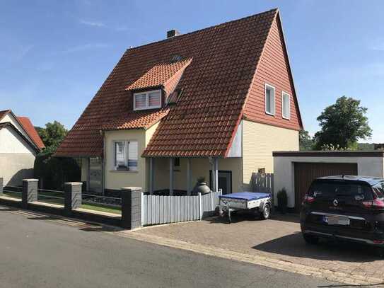 Modernisiertes Einfamilienhaus mit großem Grundstück in Hettensen