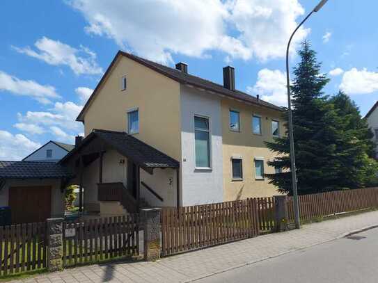 Bestlage Markt Indersdorf, Zweifamilienhaus mit Potenzial nahe Zentrum, Garage, Stellplatz