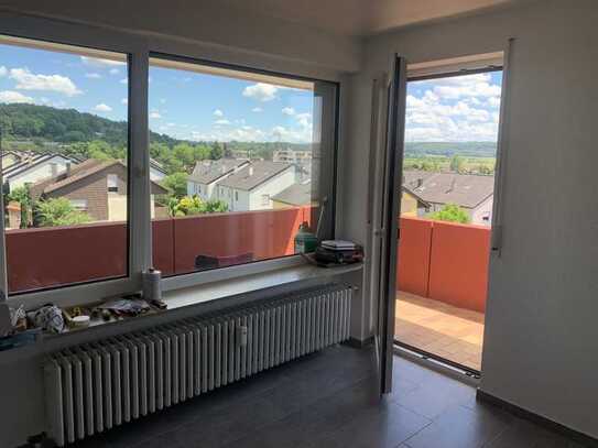 1,5-Zimmer-Wohnung mit Balkon und Einbauküche in Renningen