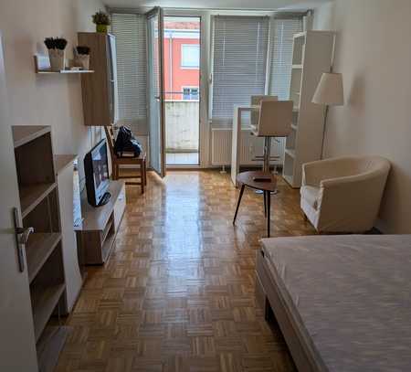 1-Zimmer-Wohnung mit Balkon und Tiefgaragenstellplatz in München