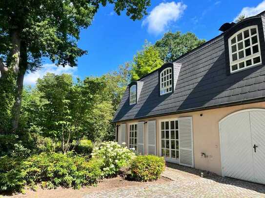 Repräsentatives Zuhause mit traumhaftem Garten und Terrasse mitten in Wellingsbüttel