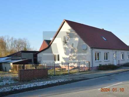 +++ Einfamilienhaus mit Nebengebäude u. großem Grundstück +++