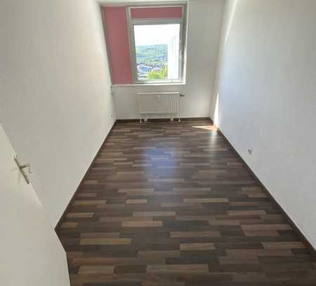 Helle 4-Zimmer-Wohnung mit Balkon in Kreuztal