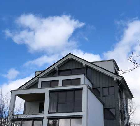 Attraktive, moderne Penthousewohnung mit herrlichem Balkon und exkl. Aussicht in Leverkusen