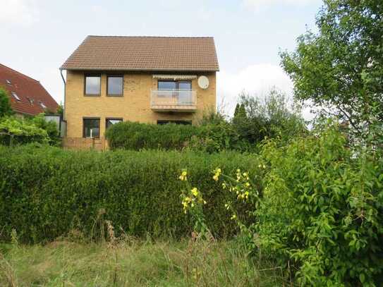 Einfamilienhaus mit Einliegerwohnung auf großem Grundstück
in Garbsen / Osterwald