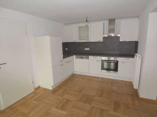 Bezaubernde 2-Zi.-Whg. in Coburg/Seidmannsdorf mit EBK u. Garage
