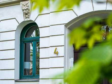 Vermietet 3 Zimmer Altbauwohnung an der weißen Elster mit Balkon und Aufzug