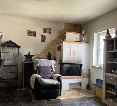 ***Charmantes Einfamilienhaus mit großem Garten – Renovierungsobjekt mit viel Potenzial***