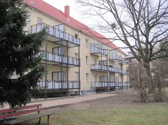 Renovierte 2 Zimmerwohnung mit Balkon sucht Sie!