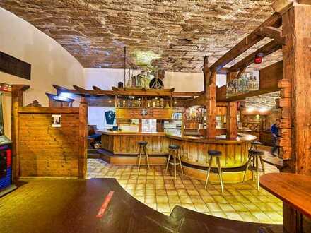 Bar in einem historischen Gewölbekeller!