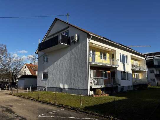 Gemütliche 4-Zimmer-Wohnung mit Balkon, Garage und Stellplatz in Pfuhl