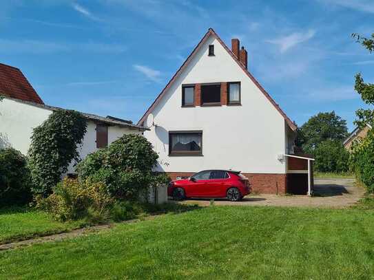 Sehr schönes 4,5-Zimmer-Einfamilienhaus Baujahr 1961 mit Vollkeller in Stelle-Fliegenberg