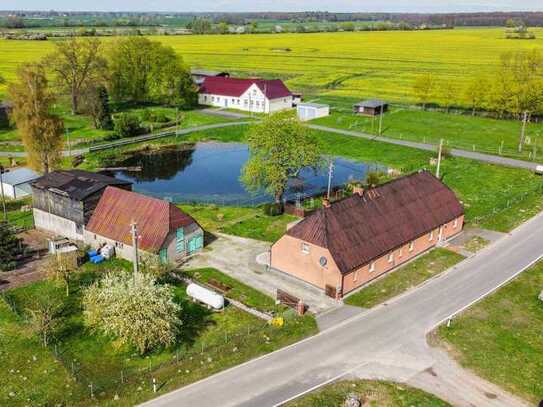 Großes EFH mit Ferienwohnung, riesigem Garten und abgezäuntem Teich in Ruhelage