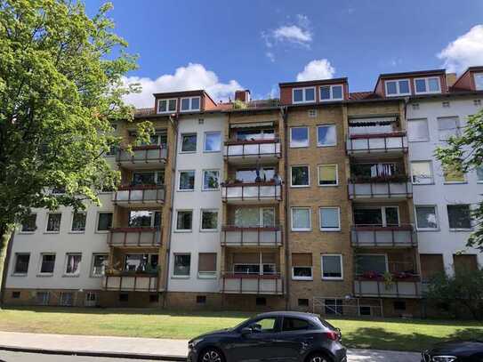 Helle, kernsanierte 3-Zimmer-Wohnung mit Balkon und EBK in Hannover