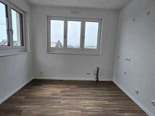 NEUBAU im EHRENVEEDEL • Aussergewöhnliches 2 Zimmer Penthouse mit 2 Dachterrassen (14 qm)