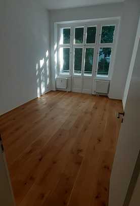 *NEU* 1-Zimmerwohnung mit Einbauküche in Baumschulenweg (Treptow)!