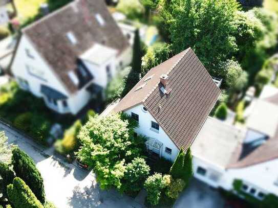 Einfamilienhaus mit Vollkeller
in ruhiger, zentraler Wohnlage von Eißendorf