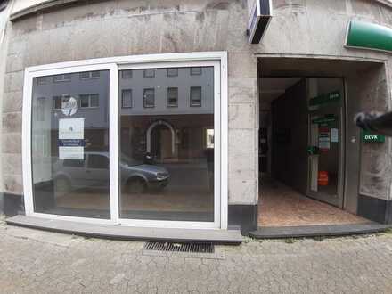 Schönes Ladenlokal / Büro 53 mit Schaufenster ab dem 01.06.2023 frei!