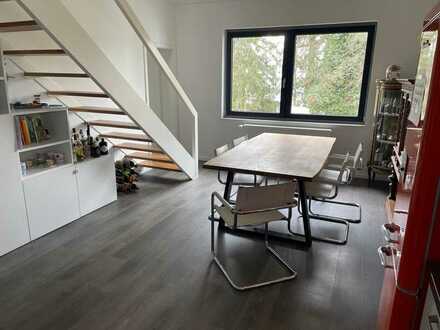 Neuwertige 4-Zimmer-Wohnung mit Terrasse und EBK in Bonn