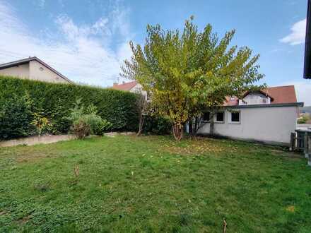 Zentrale 3,5-Zimmer-Maisonette-Wohnung auf 114m² mit Balkon und Garten in Meckesheim