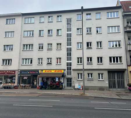 Frisch renovierte Wohnung mit großzügigem Balkon und hochwertiger Ausstattung