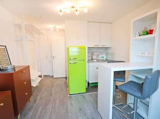 Komplett saniert, komplett möbliert! Hochwertiges Apartment in Neuhausen