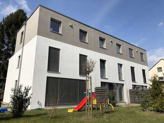 Reihenendhaus im modernen Maisonette Wohnungsstil mit Garten in Stöckheim