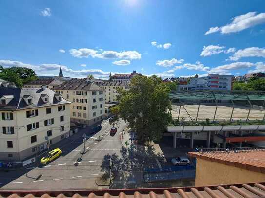 Helle 1-Zi.-DG-Wohnung in Stuttgart-Ost