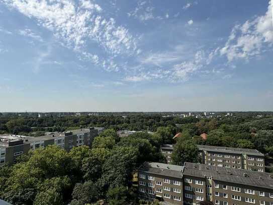 WEITBLICK * 3,5 Zimmerwohnung * 2 Balkone * TG Stellplatz * Aufzug *