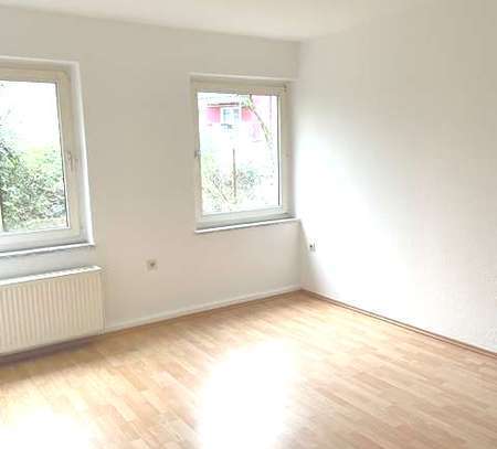 gepflegte 4 Raumwohnung im Erdgeschoss auf 79m² zu vermieten!!!