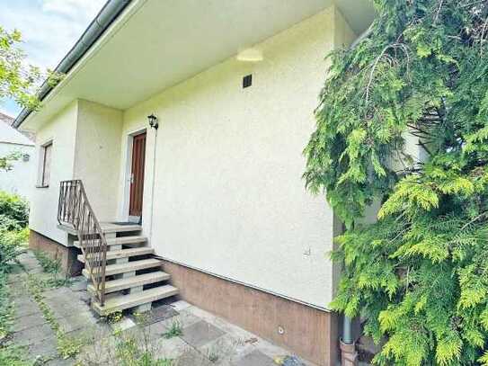 interessanter Bungalow für die kleine Familie, zentral nahe Rudower Dorfkern