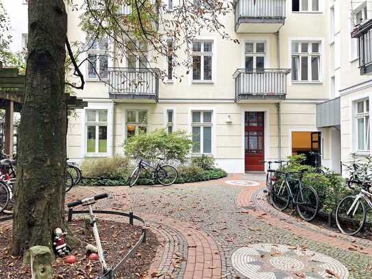 Gepflegte 1-Zimmer-Wohnung im ruhigen Hinterhaus in einer der begehrtesten Berliner Lagen!