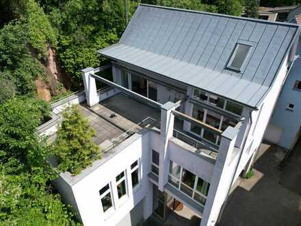 Attraktives Einfamilienhaus mit sonniger Dachterrasse und Ausblick