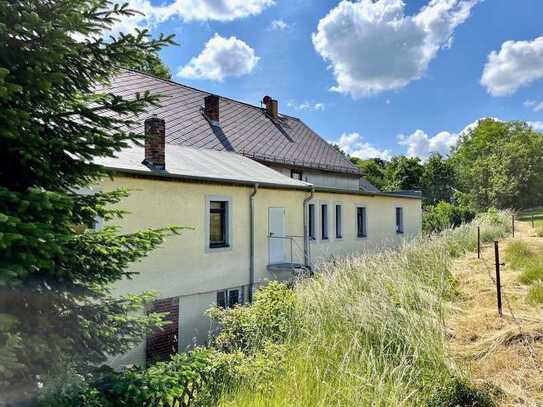 Haus zum Umbau als Mehrfamilienhaus oder 
für Gewerbetreibende im Dresdner Speckgürtel