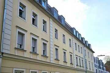 Moderne 3-Zimmer-Wohnung in tollem Gebäude mit Loggia und Außenstellplatz in Regensburg Steinweg