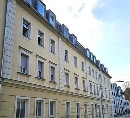Moderne 3-Zimmer-Wohnung in tollem Gebäude mit Loggia und Außenstellplatz in Regensburg Steinweg