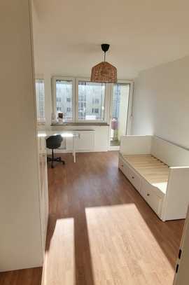 Helle, sonnige 1.5 Zimmer Wohnung mit Balkon in Giesing