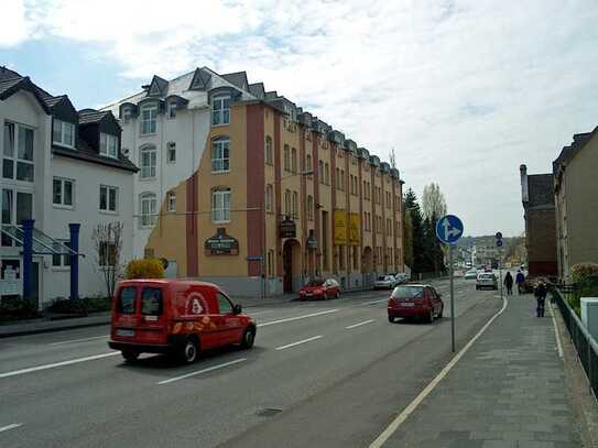 Tiefgaragenstellplätze für PKW oder Motorräder