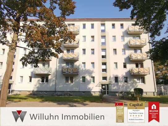 Frisch renoviert - Kleine 2-RW mit genialen Grundriss, Balkon, Tageslicht-Wannenbad