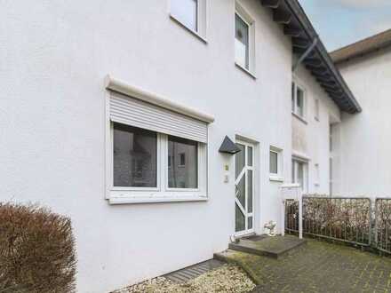 Einzigartiges Wohnvergnügen in Willich: Modernes "Haus im Haus" mit Terrasse und Garage