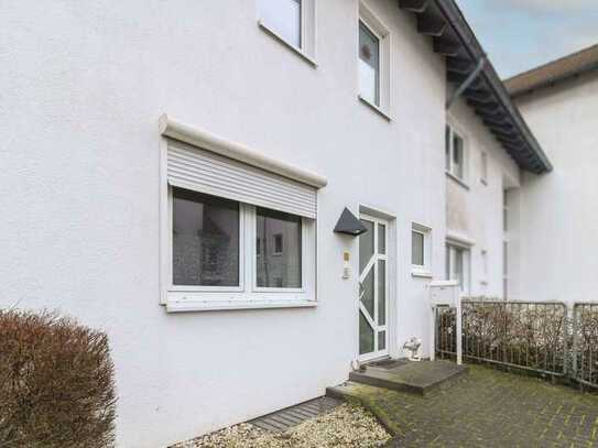 Einzigartiges Wohnvergnügen in Willich: Modernes "Haus im Haus" mit Terrasse und Garage