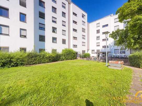 Großzügige Wohnung, mit Balkon und Tiefgaragenstellplatz, in guter Lage - zu verkaufen