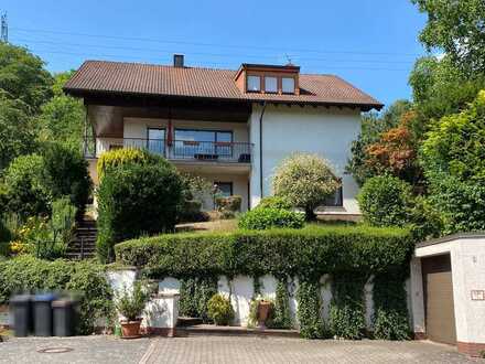Großzügiges 3-Familienhaus mit herrlichem Ausblick!