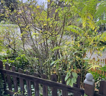 Lichtdurchflutete Wohnung mit Wintergarten und Balkon