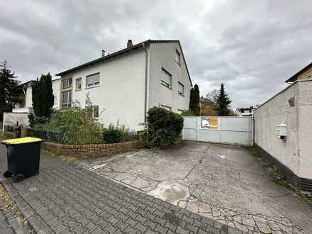 Gewerbehalle mit 3 Familienhaus und Doppelgarage