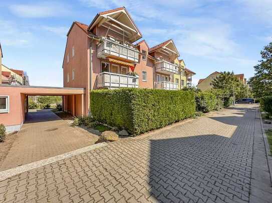 Modern geschnittene und gepflegte 4-Raumwohnung mit Terrasse und Garten in grüner Wohnlage