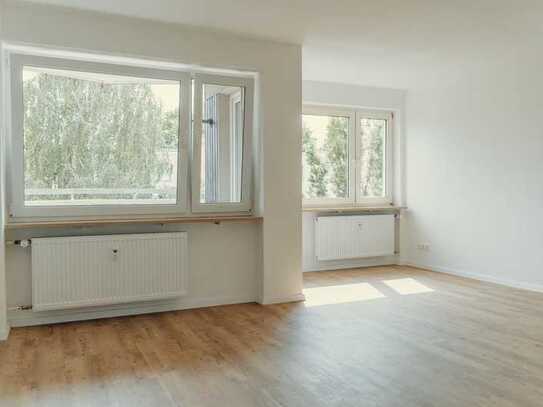 Erstbezug nach Sanierung - Helle 3-Zimmer-Wohnung mit Balkon in Weiden