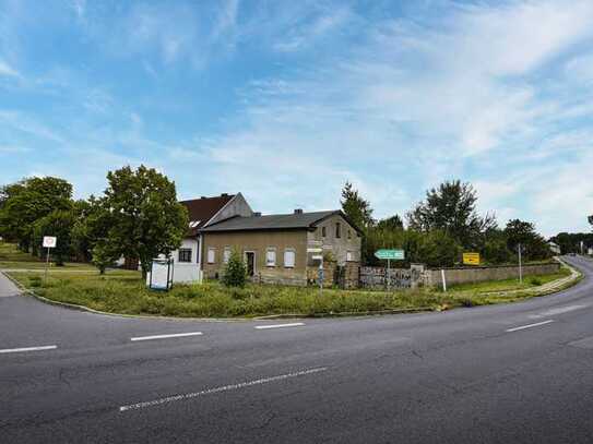 Platz für einen Neuanfang - Grundstück mit sanierungsbedürftigem Haus in Golzow